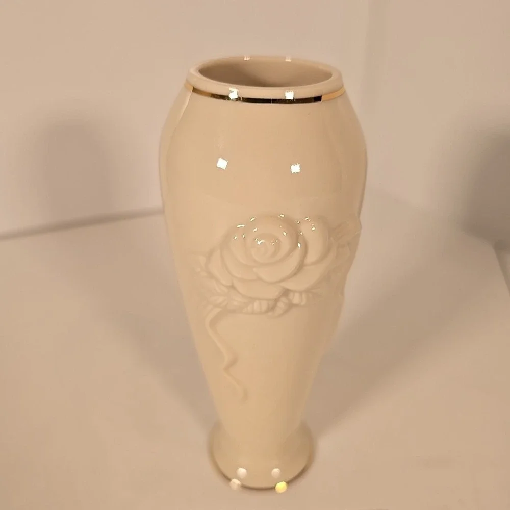 Lenox Ivory Embossed Rose Porcelain Vase with Gold Trim 6
